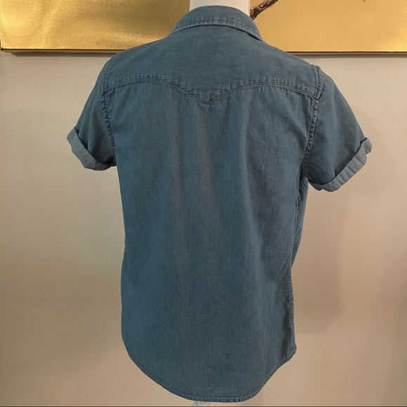 Levi Strauss & Co. Classic Fit Jean Jacket - Picture 2 of 8